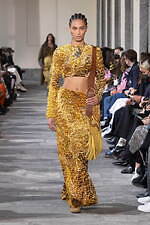 エトロ 2022-23年秋冬ウィメンズコレクション - 異国情緒漂うあたたかなムード｜写真33