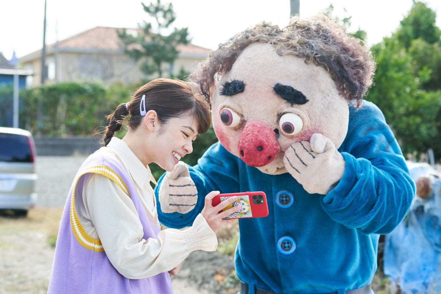 映画『神は⾒返りを求める』ムロツヨシ主演、見返りを求めない男×底辺YouTuberのラブコメディ