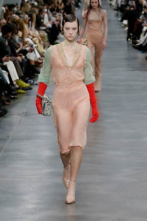 2021.2022 /FENDI /aw /トップス 未使用に近い interadi.com