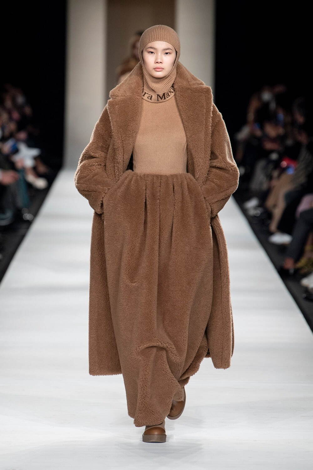 マックスマーラ(Max Mara) 2022-23年秋冬ウィメンズコレクション