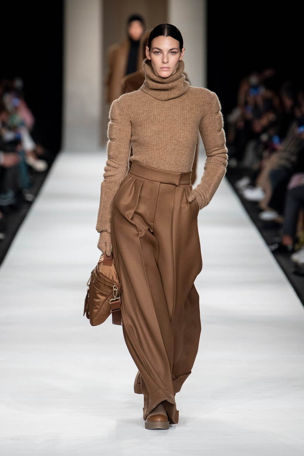 マックスマーラ(Max Mara) 2022-23年秋冬ウィメンズコレクション ...