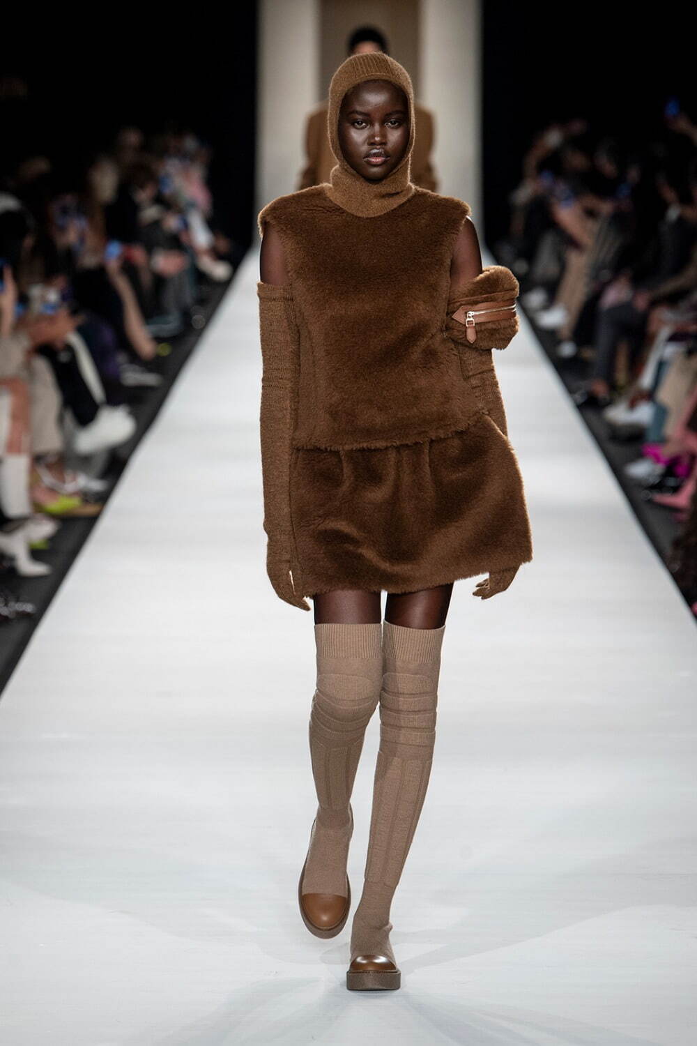 マックスマーラ(Max Mara) 2022-23年秋冬ウィメンズコレクション  - 写真8