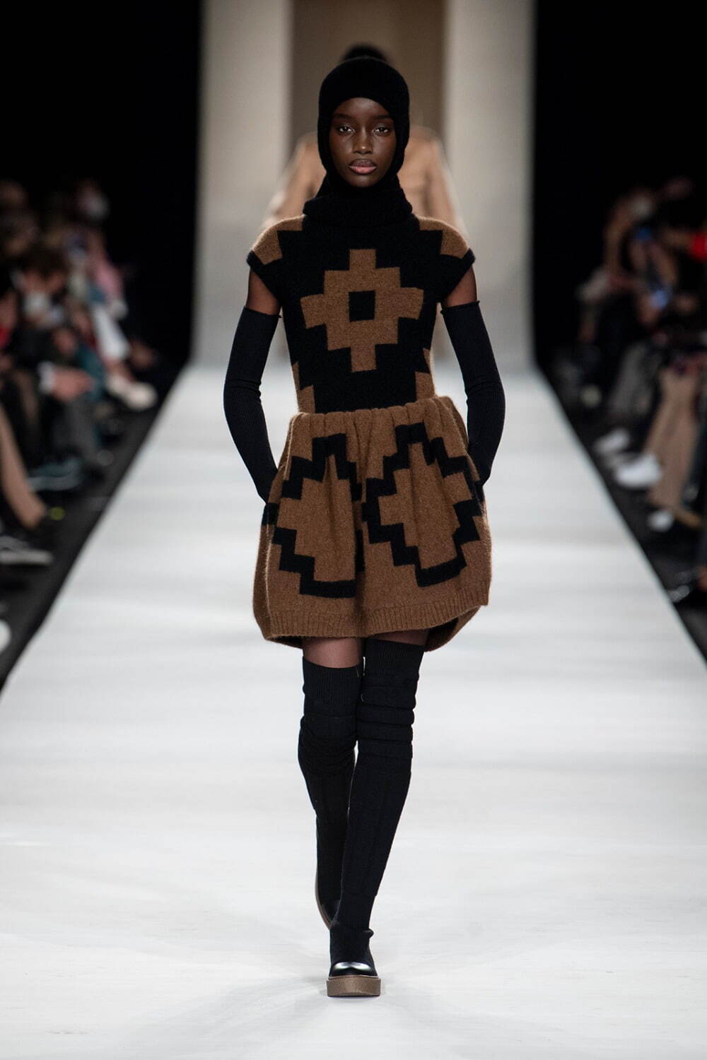 マックスマーラ(Max Mara) 2022-23年秋冬ウィメンズコレクション