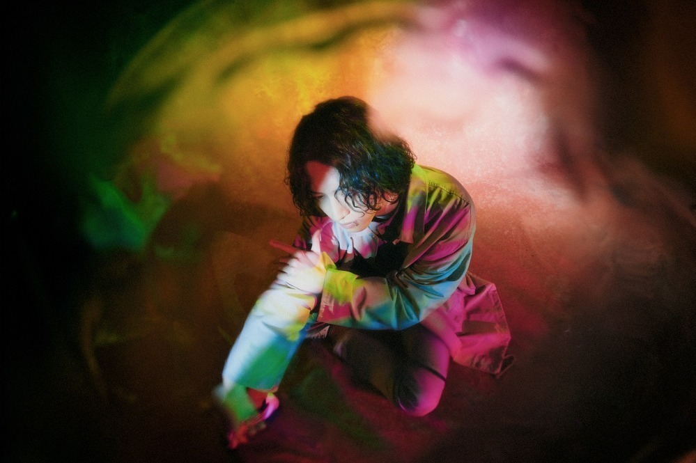 キタニタツヤの最新アルバム『BIPOLAR』全国ライブツアーと同タイトル