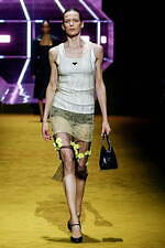 プラダ 2022-23年秋冬ウィメンズコレクション - 日常の価値、人生の記憶を見つめて｜写真6