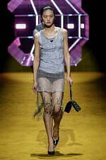 プラダ 2022-23年秋冬ウィメンズコレクション - 日常の価値、人生の記憶を見つめて｜写真31