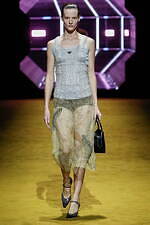 プラダ 2022-23年秋冬ウィメンズコレクション - 日常の価値、人生の記憶を見つめて｜写真34