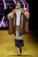 プラダ 2022-23年秋冬ウィメンズコレクション - 日常の価値、人生の記憶を見つめて｜写真38