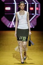 プラダ 2022-23年秋冬ウィメンズコレクション - 日常の価値、人生の記憶を見つめて｜写真40