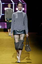 プラダ 2022-23年秋冬ウィメンズコレクション - 日常の価値、人生の記憶を見つめて｜写真41