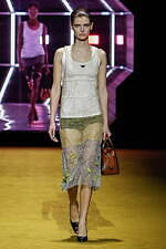 プラダ 2022-23年秋冬ウィメンズコレクション - 日常の価値、人生の記憶を見つめて｜写真46