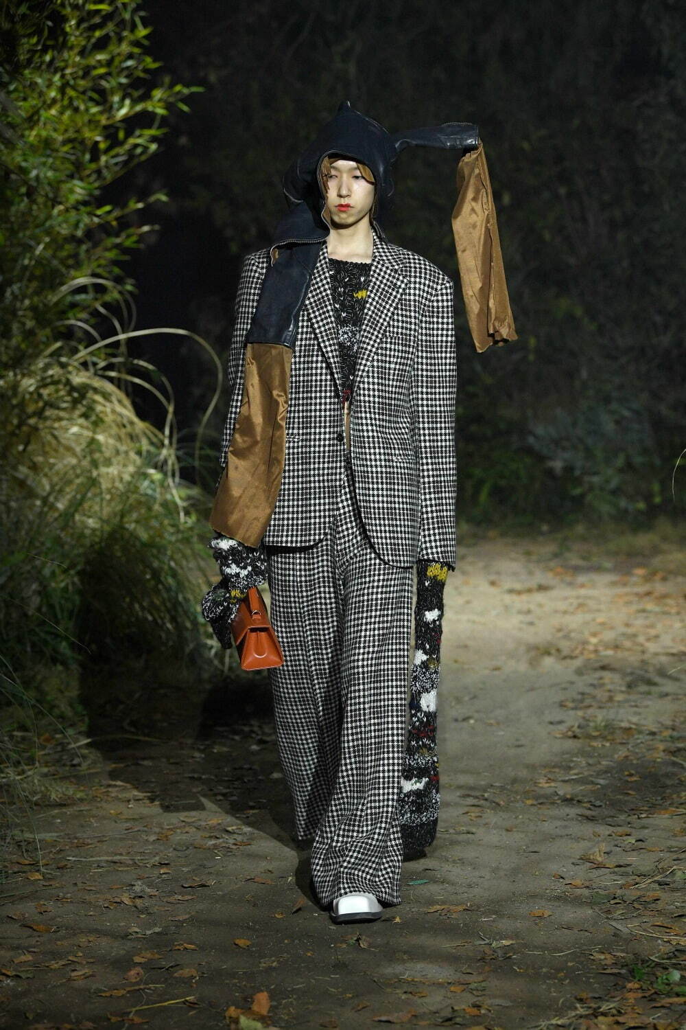 マルニ(MARNI) 2022-23年秋冬ウィメンズ&メンズコレクション  - 写真1