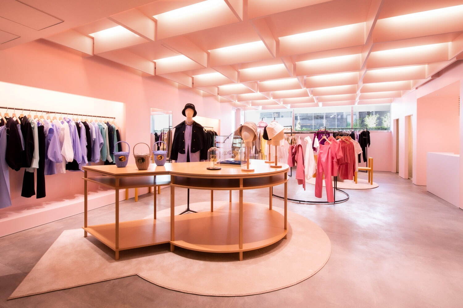 パトゥ、世界初の旗艦店東京・表参道ヒルズにオープン｜写真1