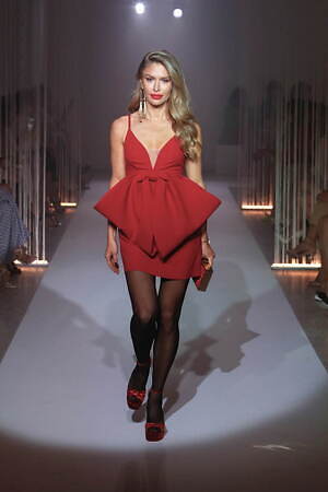 エリザベッタ フランキ(ELISABETTA FRANCHI) 2022-23年秋冬ウィメンズコレクション  - 写真12