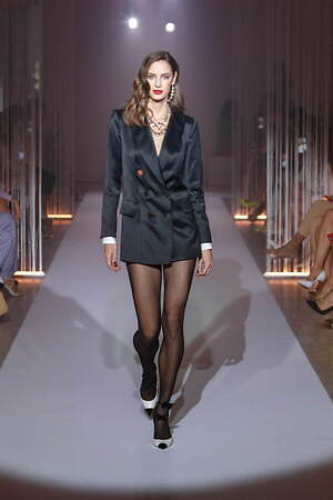 エリザベッタ フランキ(ELISABETTA FRANCHI) 2022-23年秋冬ウィメンズコレクション  - 写真24