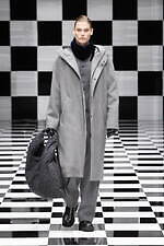 エンポリオ アルマーニ 2022年秋冬コレクション - 軽快なる色彩の律動｜写真18