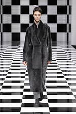 エンポリオ アルマーニ 2022年秋冬コレクション - 軽快なる色彩の律動｜写真25