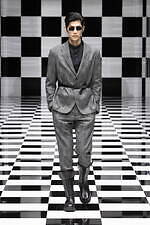 エンポリオ アルマーニ 2022年秋冬コレクション - 軽快なる色彩の律動｜写真33