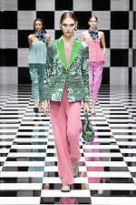 エンポリオ アルマーニ 2022年秋冬コレクション - 軽快なる色彩の律動｜写真42