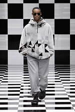 エンポリオ アルマーニ 2022年秋冬コレクション - 軽快なる色彩の律動｜写真73