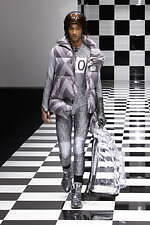 エンポリオ アルマーニ 2022年秋冬コレクション - 軽快なる色彩の律動｜写真79