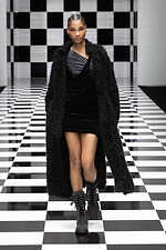 エンポリオ アルマーニ 2022年秋冬コレクション - 軽快なる色彩の律動｜写真88