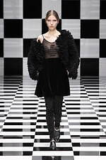 エンポリオ アルマーニ 2022年秋冬コレクション - 軽快なる色彩の律動｜写真97