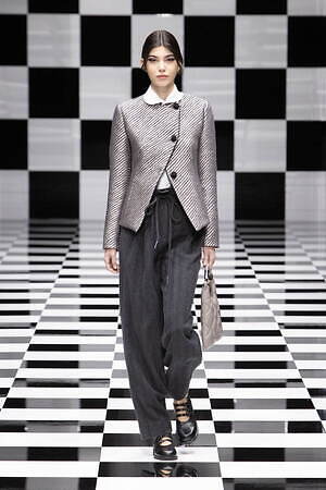 エンポリオ アルマーニ 2022年秋冬コレクション - 軽快なる色彩の律動｜写真23