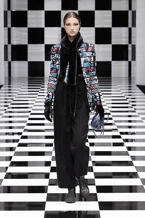 エンポリオ アルマーニ 2022年秋冬コレクション - 軽快なる色彩の律動｜写真54