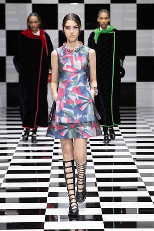 エンポリオ アルマーニ 2022年秋冬コレクション - 軽快なる色彩の律動｜写真57