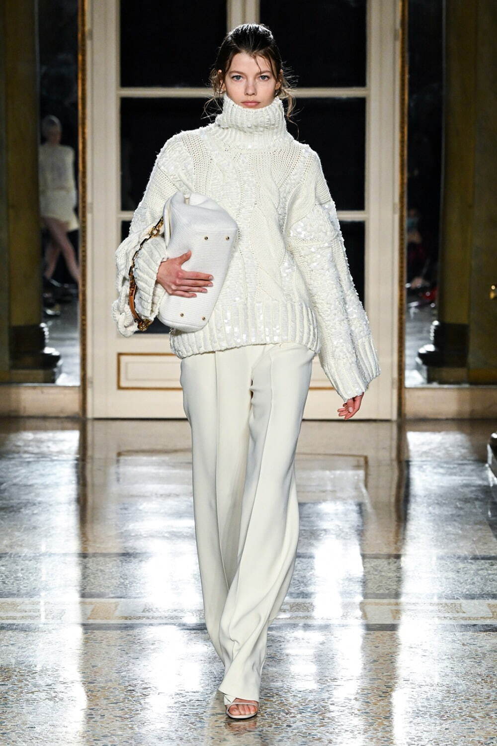 エルマンノ シェルヴィーノ(ERMANNO SCERVINO) 2022-23年秋冬ウィメンズコレクション  - 写真9