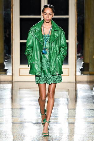 エルマンノ シェルヴィーノ(ERMANNO SCERVINO) 2022-23年秋冬ウィメンズコレクション  - 写真20