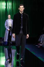 ジョルジオ アルマーニ 2022年秋冬コレクション - 波打つきらめき｜写真5