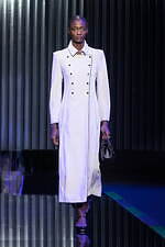 ジョルジオ アルマーニ 2022年秋冬コレクション - 波打つきらめき｜写真25