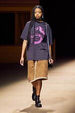 コーチ 2022年秋コレクション - ノスタルジーと現代性が交わる、空想の街を描く｜写真3