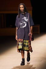 コーチ 2022年秋コレクション - ノスタルジーと現代性が交わる、空想の街を描く｜写真13