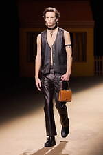 コーチ 2022年秋コレクション - ノスタルジーと現代性が交わる、空想の街を描く｜写真24