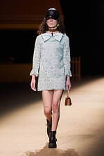 コーチ 2022年秋コレクション - ノスタルジーと現代性が交わる、空想の街を描く｜写真32