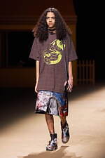 コーチ 2022年秋コレクション - ノスタルジーと現代性が交わる、空想の街を描く｜写真38