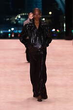 サンローラン 2022年冬ウィメンズコレクション - アール・デコ、抑制の潜勢力｜写真29