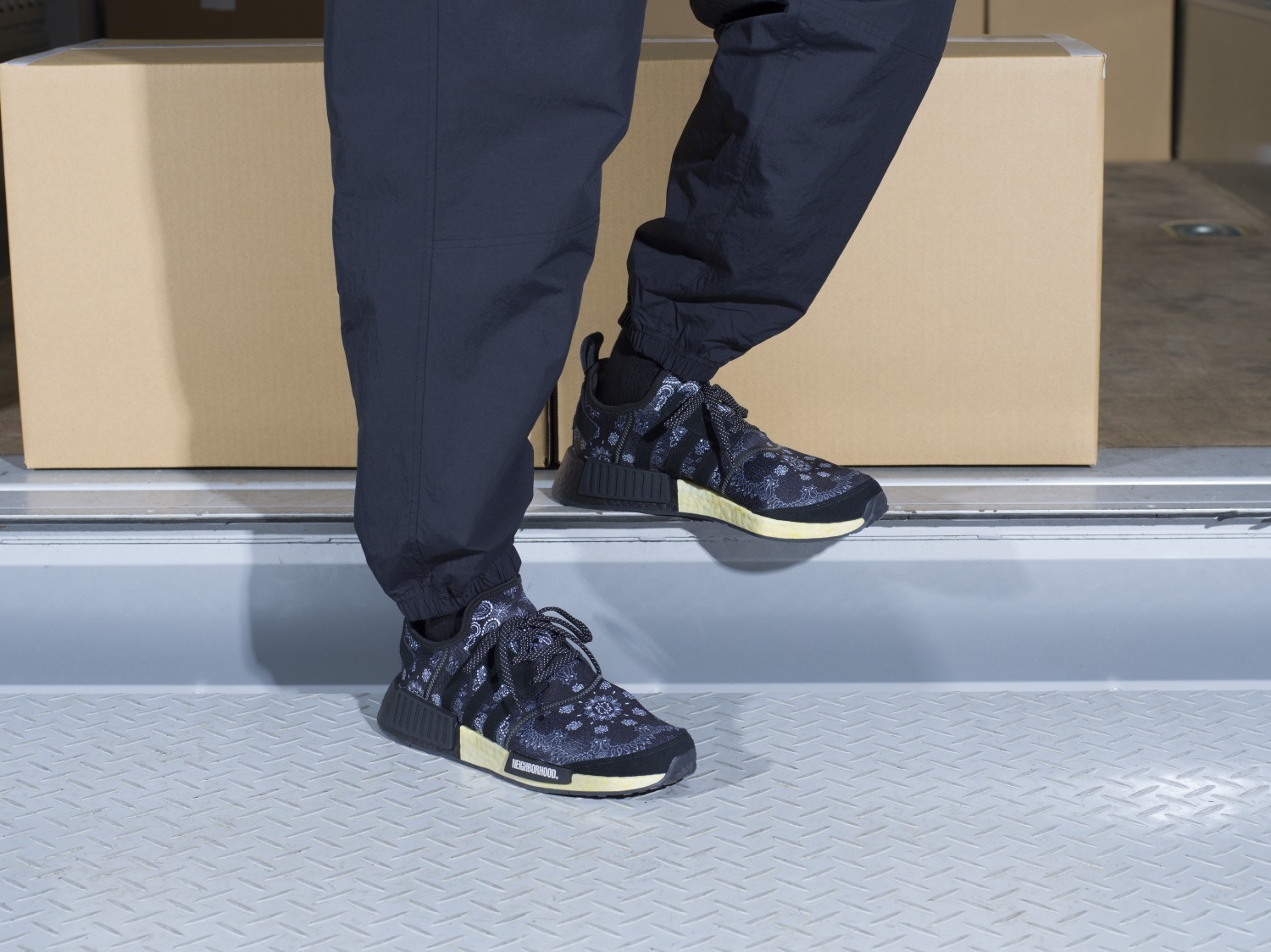 アディダス オリジナルス(adidas Originals), ネイバーフッド(NEIGHBORHOOD) NMD R1 NBHD｜写真11
