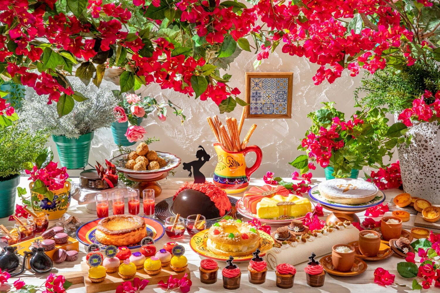 お台場｜ヒルトン東京お台場“スペインの春祭り”着想のデザートビュッフェ、フラメンコのドレス風ケーキなど