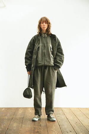 インアット(INNAT) 2022-23年秋冬ウィメンズ&メンズコレクション  - 写真25