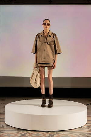 ナヌーシュカ(Nanushka) 2022-23年秋冬ウィメンズ&メンズコレクション  - 写真13