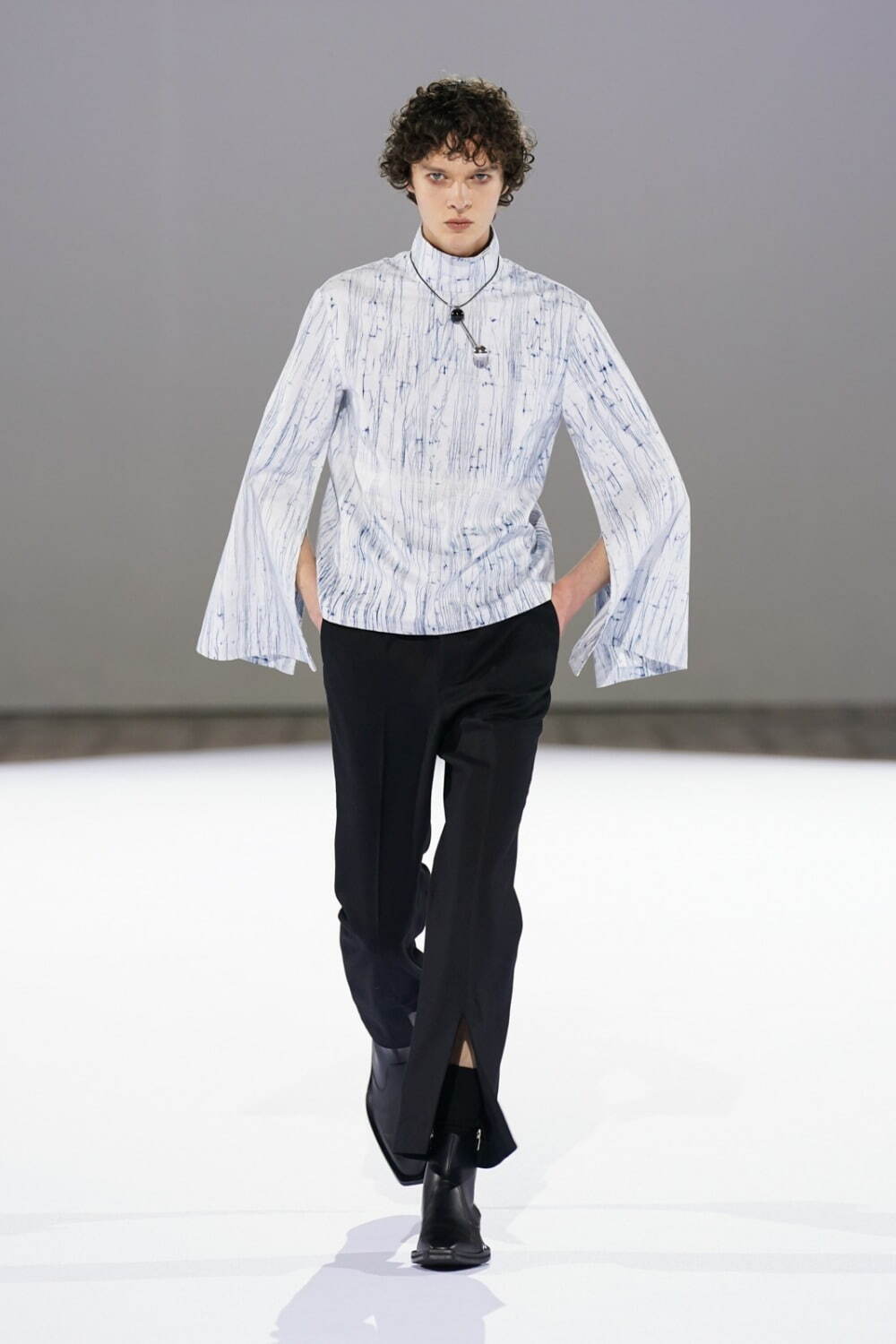 MIKAGE SHIN /Angel Pearl choker tops | JURK TOKYO