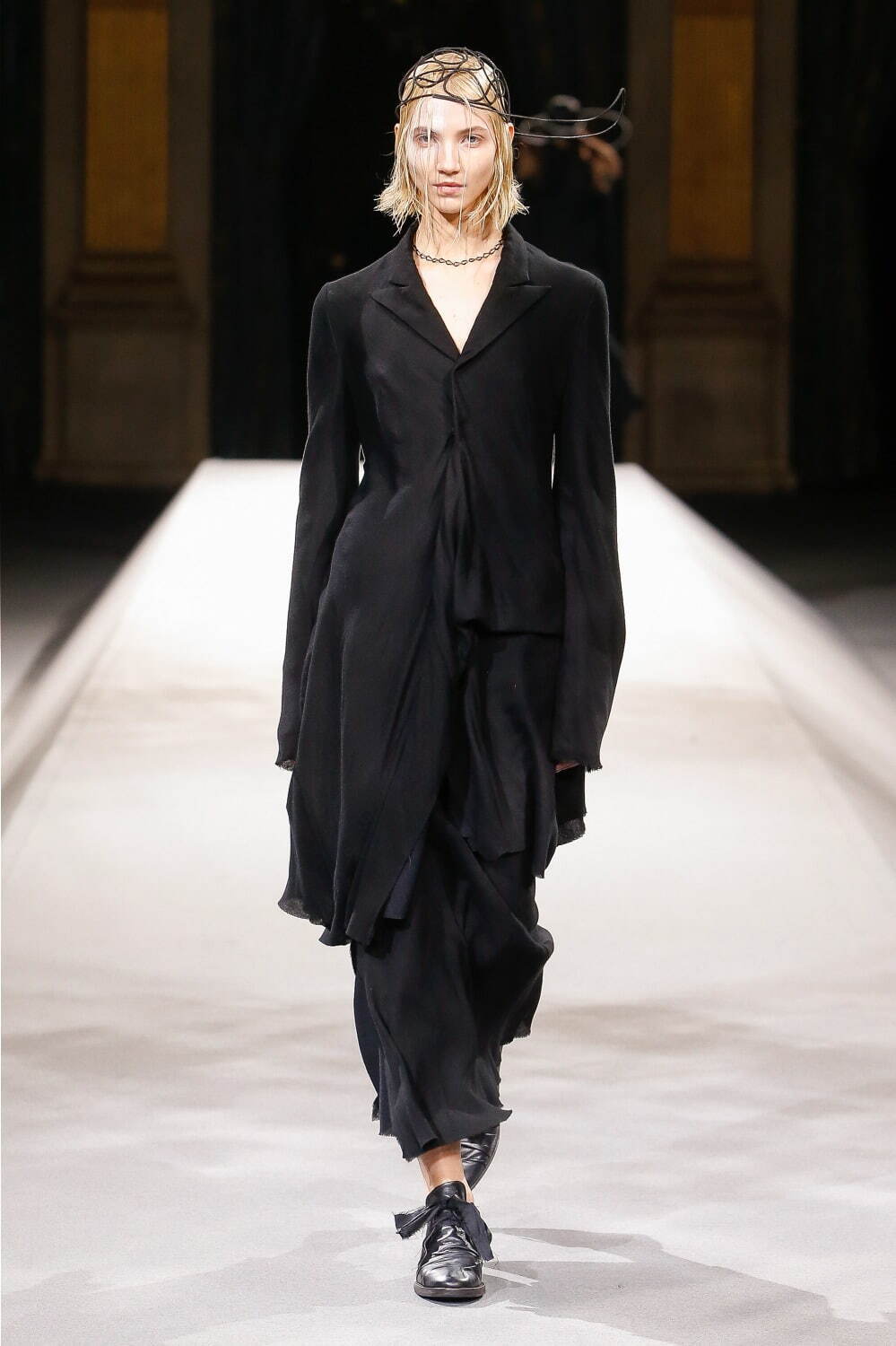 ヨウジヤマモト(Yohji Yamamoto) 2022-23年秋冬ウィメンズコレクション  - 写真19