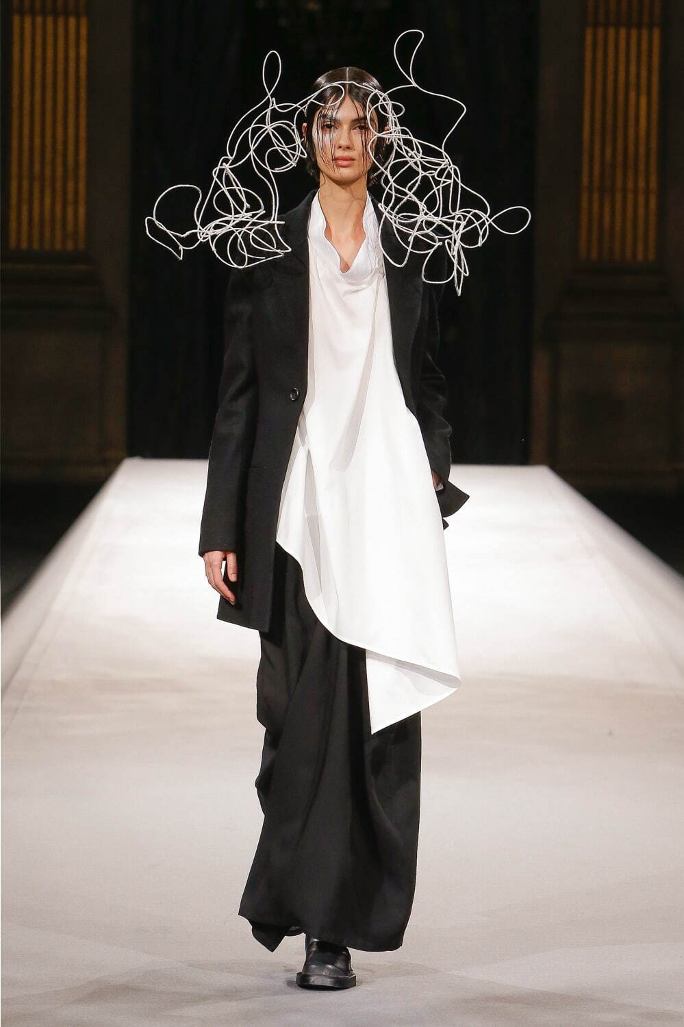 ヨウジヤマモト(Yohji Yamamoto) 2022-23年秋冬ウィメンズコレクション  - 写真21