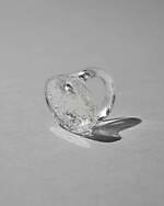 “季節によって色が変わる川”イメージのガラスアクセサリー、シリシリ新作がバーニーズ銀座店に｜写真16