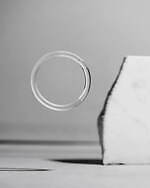 “季節によって色が変わる川”イメージのガラスアクセサリー、シリシリ新作がバーニーズ銀座店に｜写真27