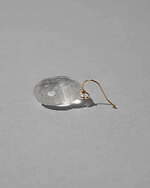 “季節によって色が変わる川”イメージのガラスアクセサリー、シリシリ新作がバーニーズ銀座店に｜写真25